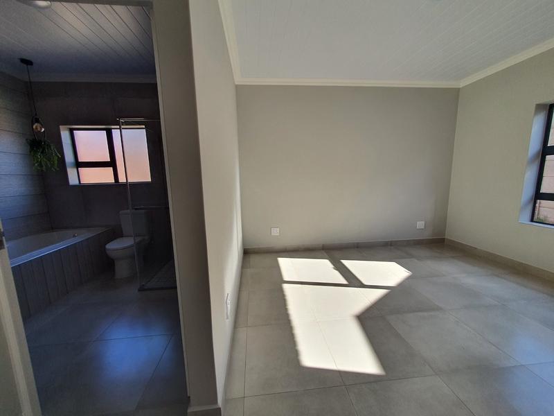 3 Bedroom Property for Sale in Dana Bay Western Cape